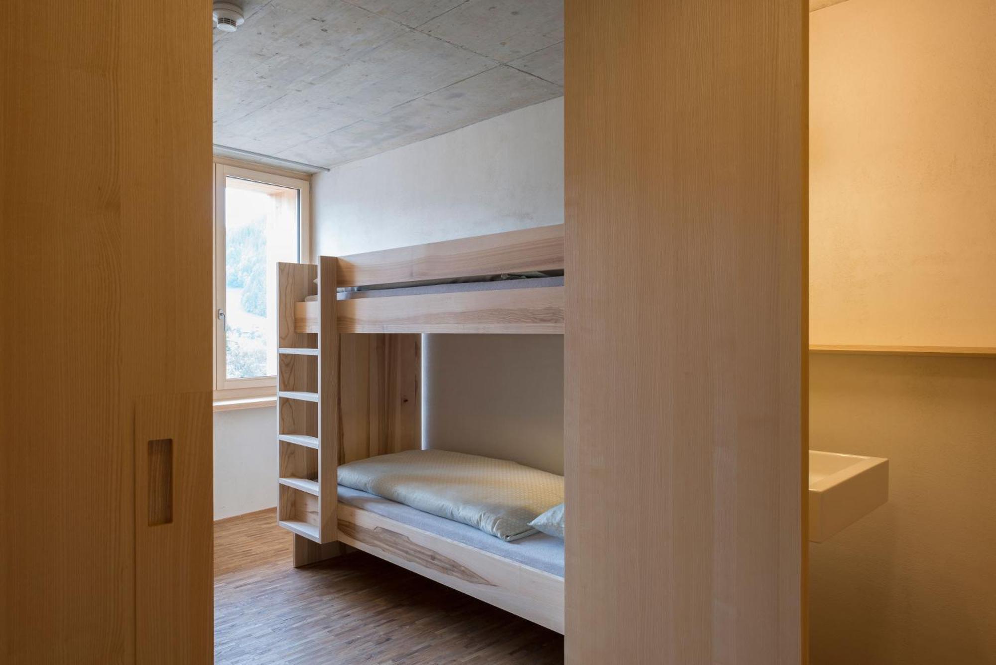 Vierbettzimmer mit Gemeinschaftsbad